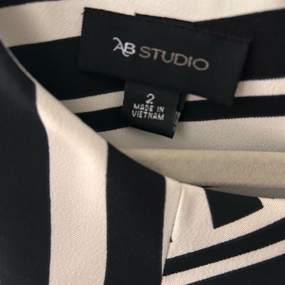 AB Studio Women's Zebra Stripe Mini Dress, Cap Sleeves w/ Zipper Back, Tailored - Picture 8 of 8